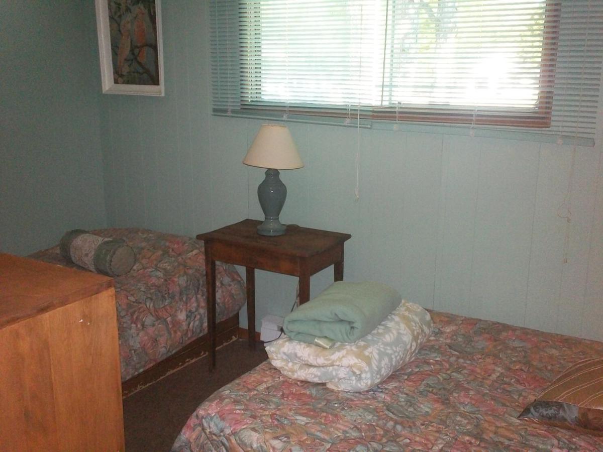 Chalkley'S Sandy Bay Cottage Resort Nipissing Beach Camera foto