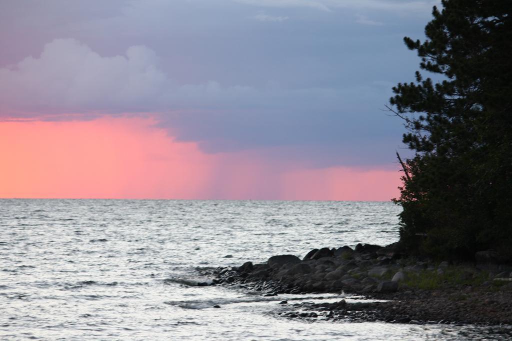 Chalkley'S Sandy Bay Cottage Resort Nipissing Beach Esterno foto