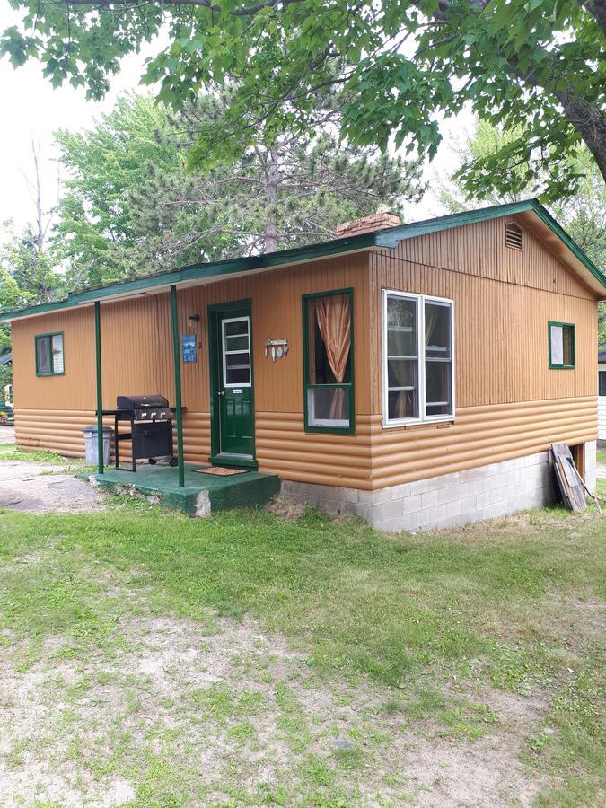 Chalkley'S Sandy Bay Cottage Resort Nipissing Beach Esterno foto