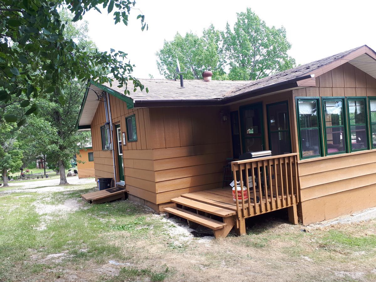 Chalkley'S Sandy Bay Cottage Resort Nipissing Beach Esterno foto