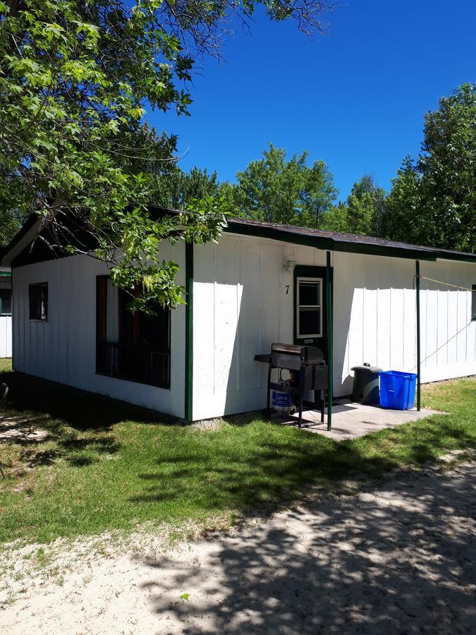 Chalkley'S Sandy Bay Cottage Resort Nipissing Beach Esterno foto